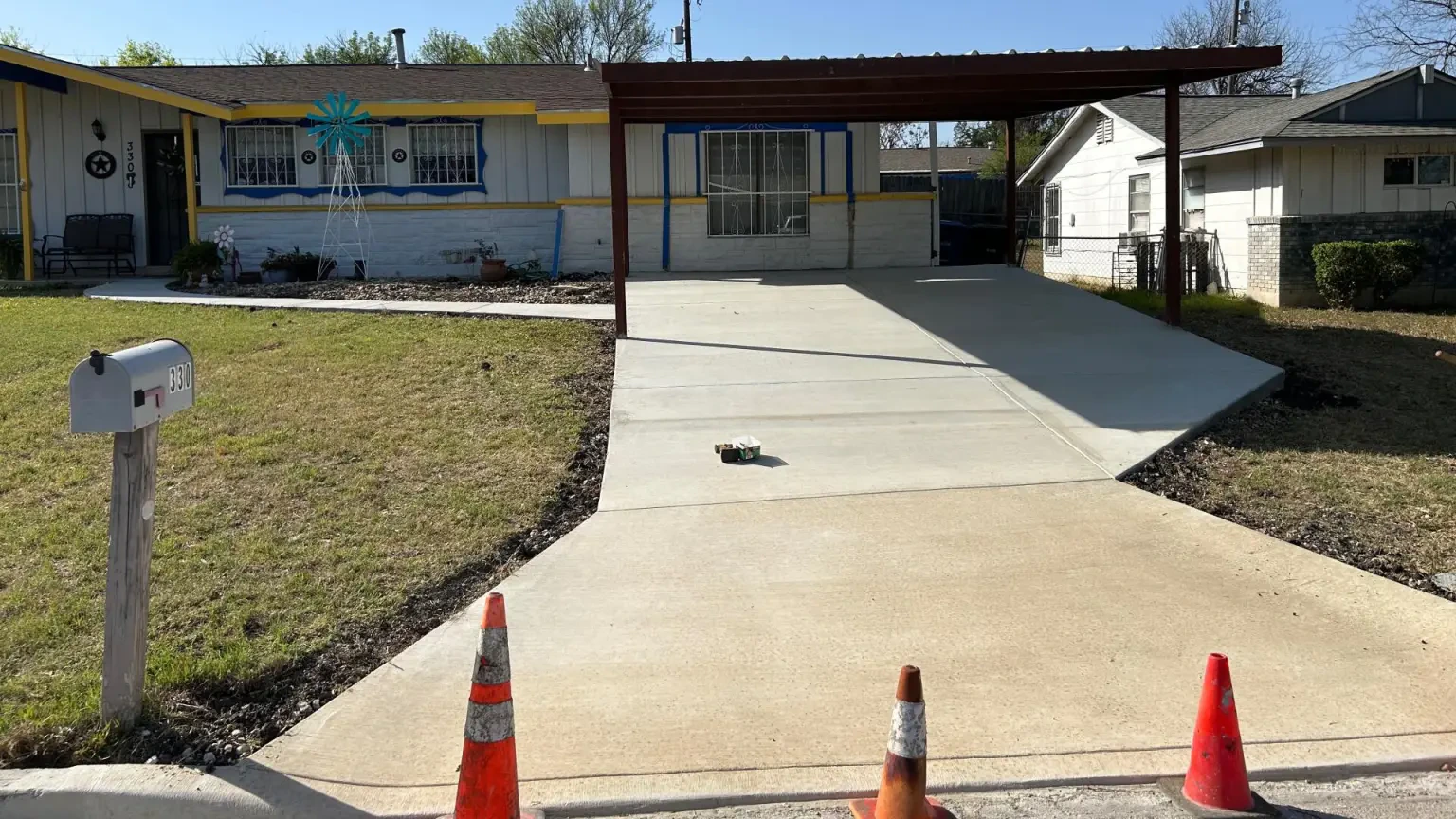 Work photo for Concrete Sidewalks or Slab Installation: 1,000 sq ft, 4" Thick Slab - $3,800