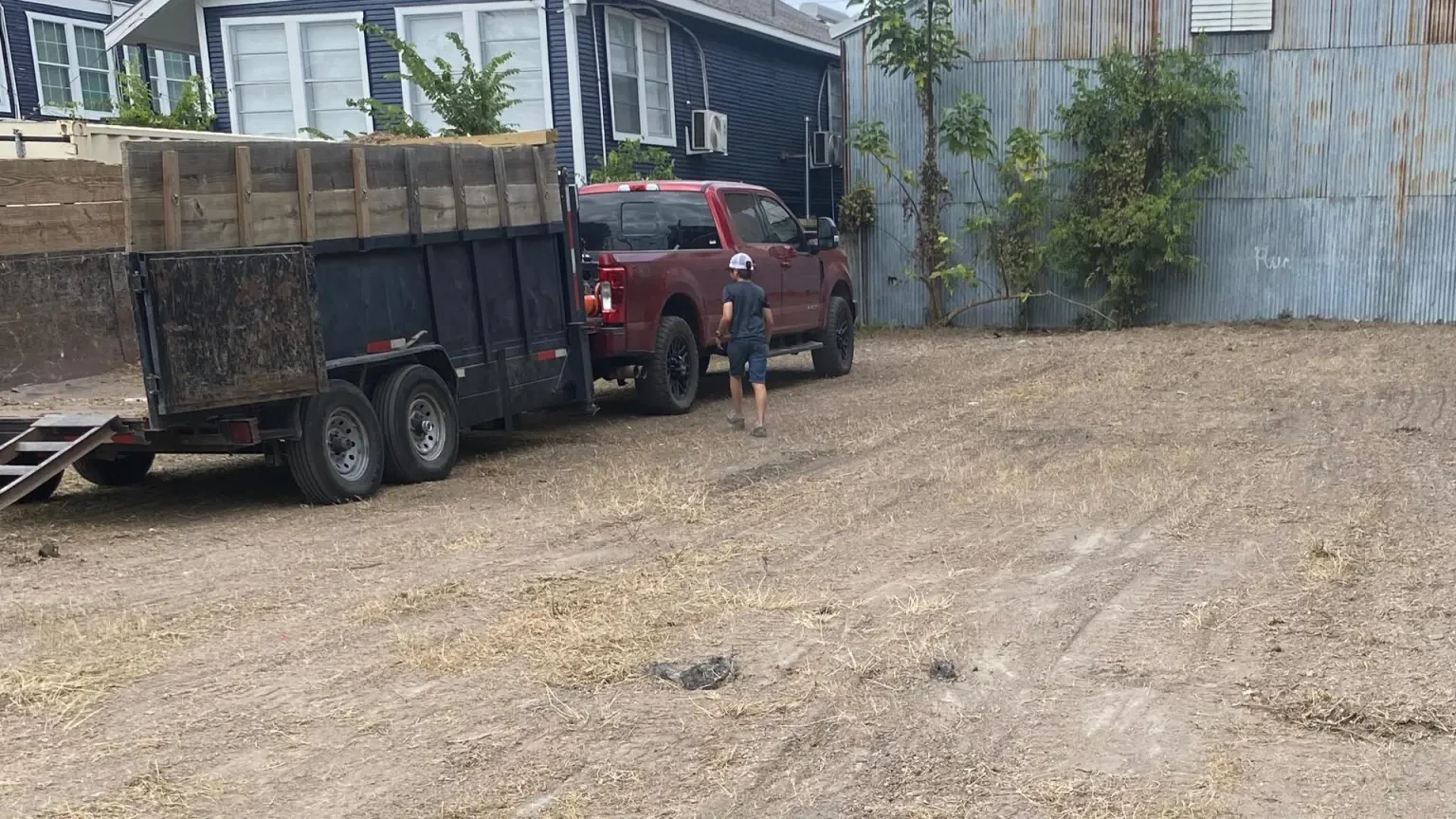 Work photo for Large Load Junk Removal Service: Efficient Box Truck Hauling Manchaca, TX