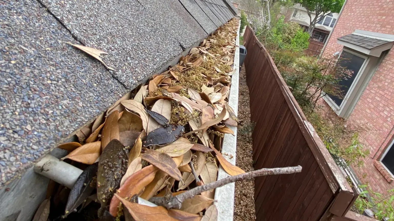 Work photo for Leaf guards / Leaf protection Multiple styles Price per linear foot