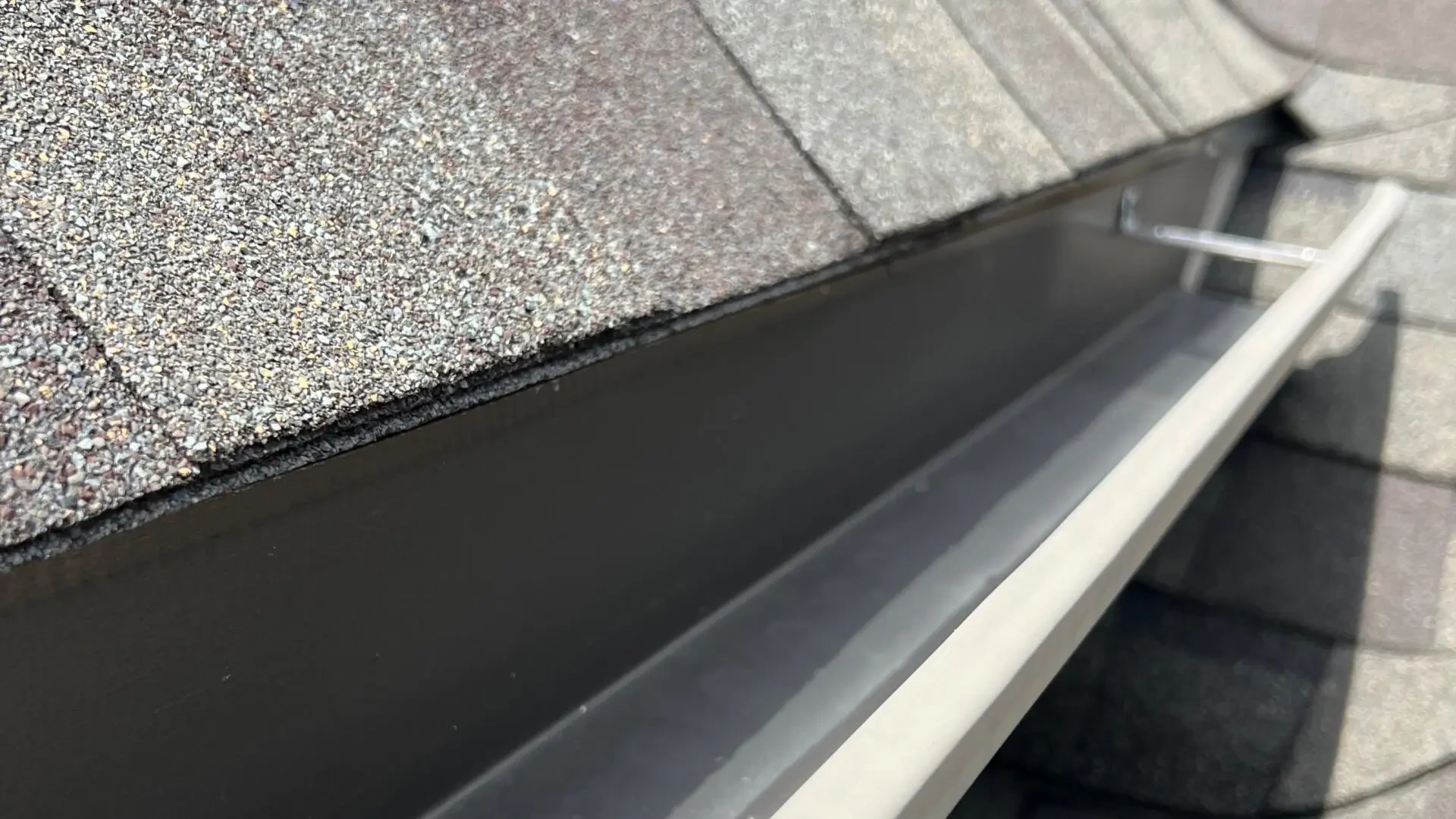 Work photo for Gutter Cleaning