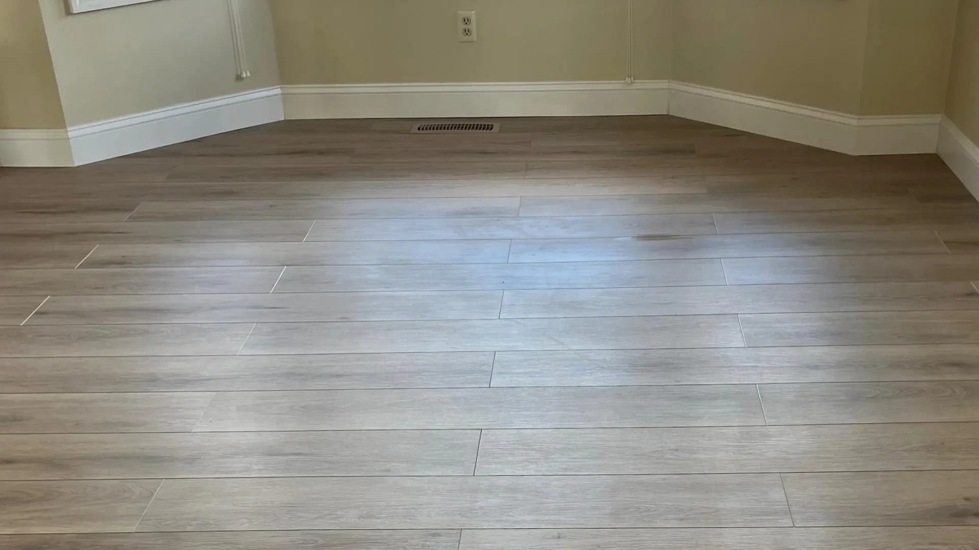 Work photo for Floor Installation Service: Hardwood, Laminate, Tile & Vinyl $2500